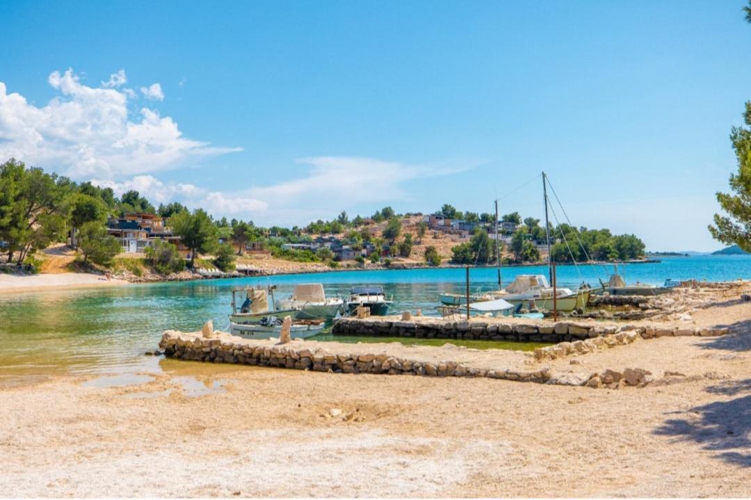 Hipo Camp Mobil Home Arta Pakoštane Buitenkant foto